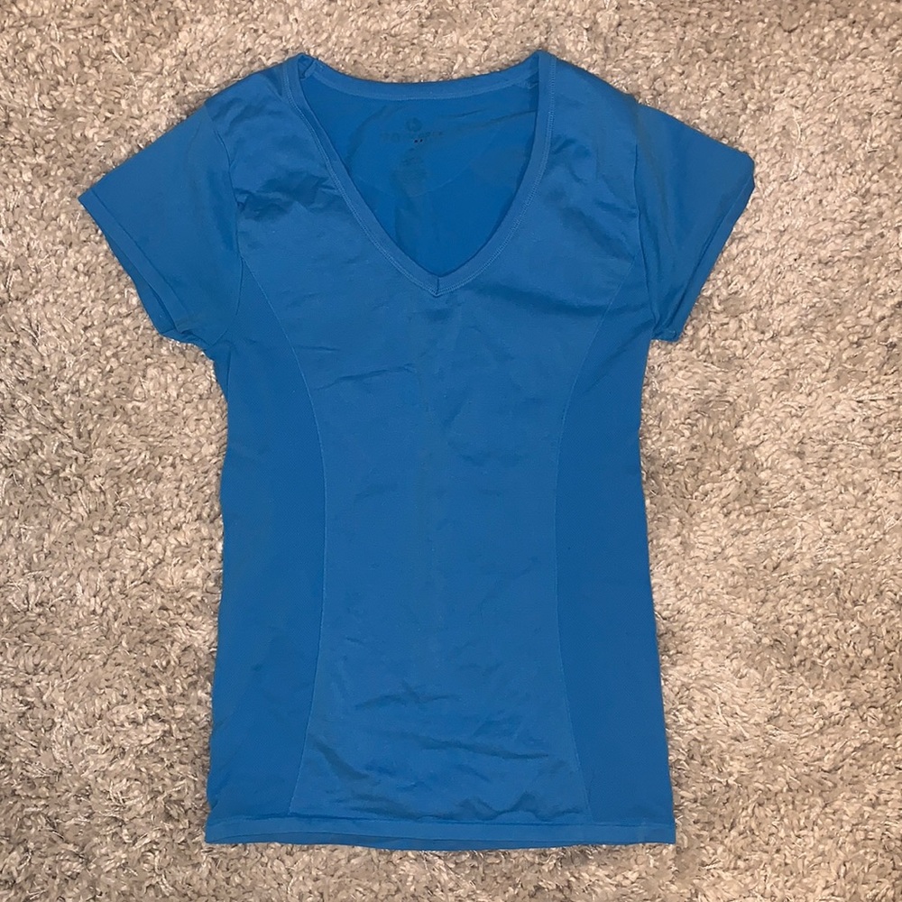 althletic shirt
